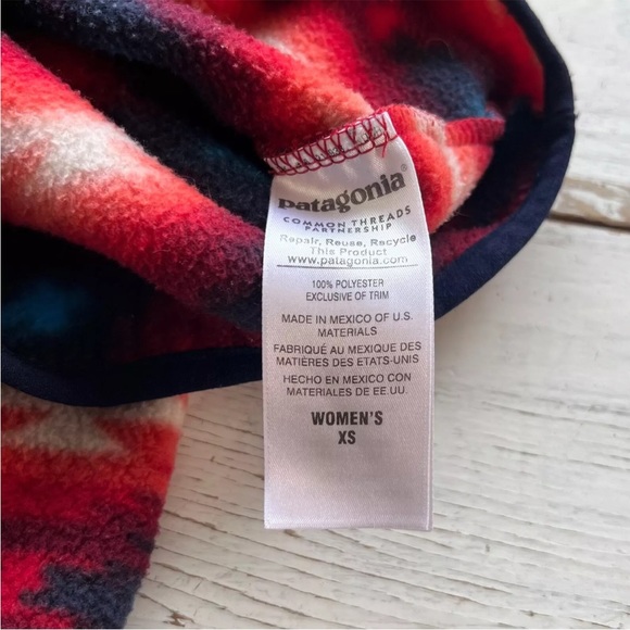 Patagonia Women's Aztec Synchilla Snap T Fleece Pullover Red Blue Wild Desert XS - Picture 8 of 12
